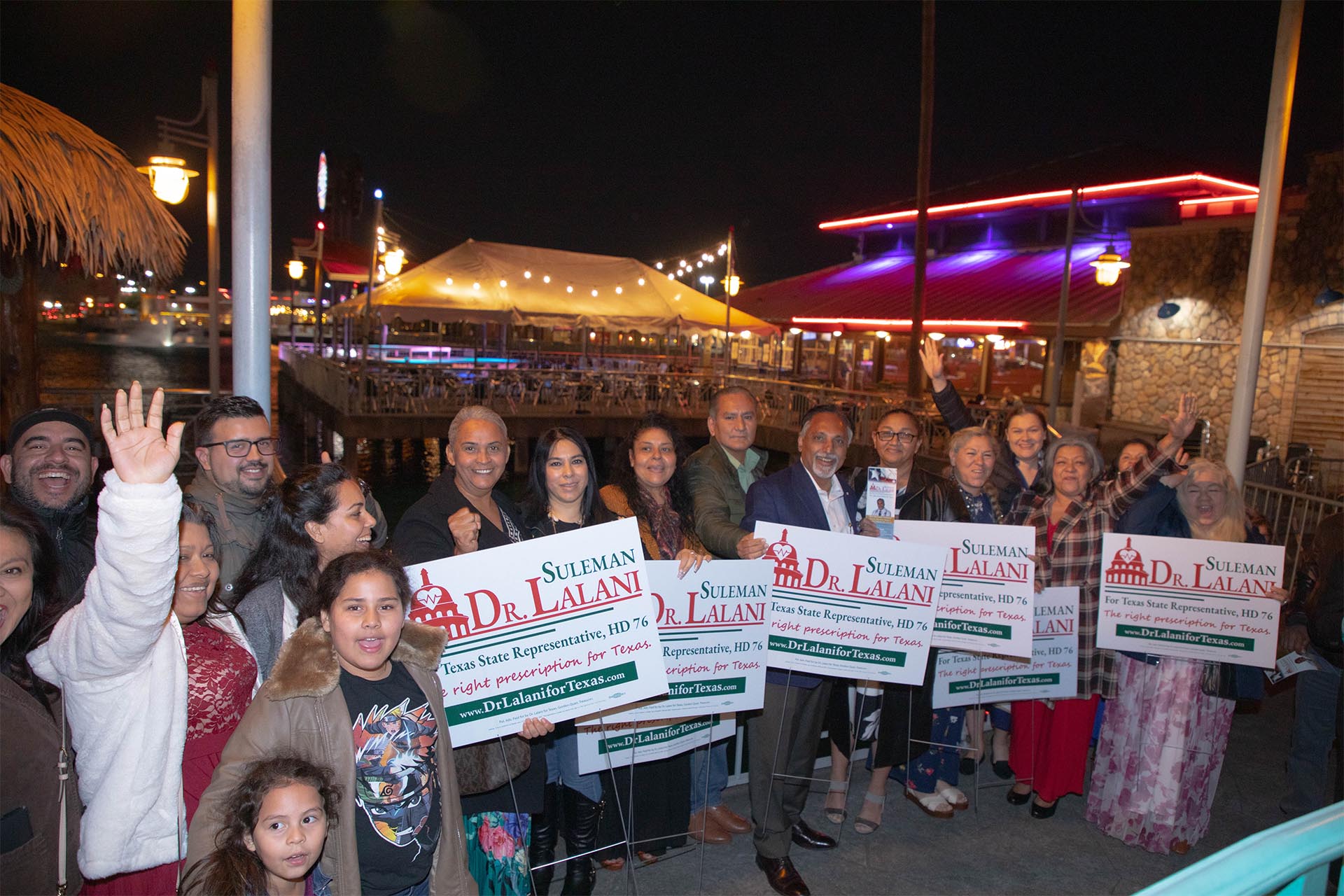 Dr. Lalani tiene una Exitosa Reunion con Votantes Hispanos