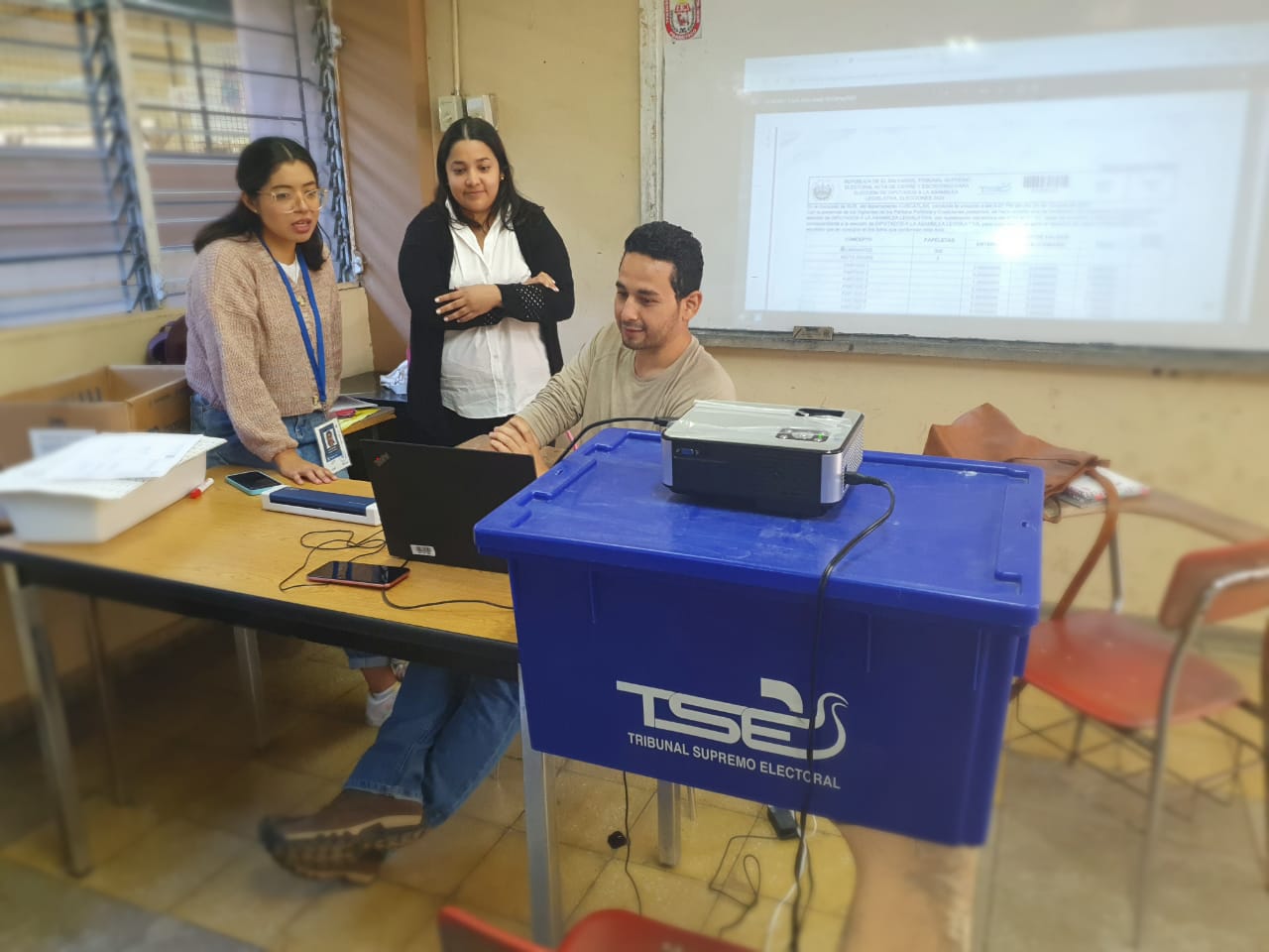 TSE realiza 2o. simulacro electoral previo a elecciones