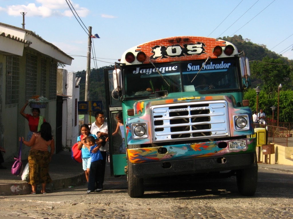 Transporte gratuito en elecciones salvadoreñas: iniciativa gubernamental