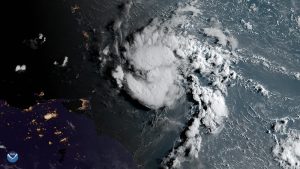 Pronóstico del National Hurricane Center, clave para prepararse ante tormentas y huracanes.