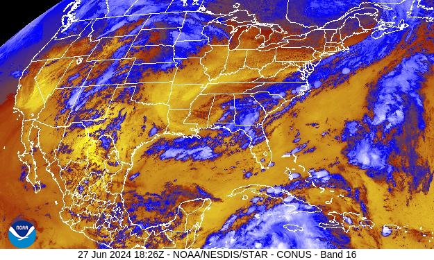 Houston enfrentará altas temperaturas y posibles tormentas eléctricas durante la tarde y noche de hoy.