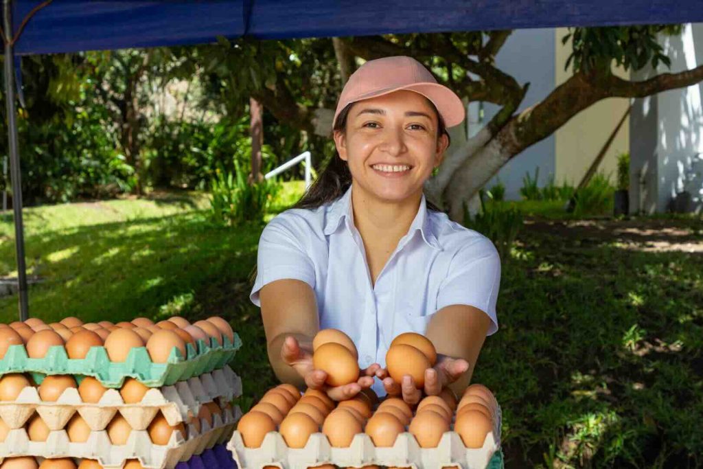 AgroMercados de El Salvador ofrecen productos a precios justos, beneficiando tanto a consumidores como a productores.