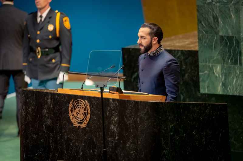 El presidente Nayib Bukele criticó la falta de libertad global durante su discurso en la ONU, destacando los avances en seguridad y libertad en El Salvador.