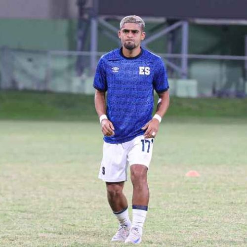 El Salvador ha sufrido una derrota crucial ante San Vicente y las Granadinas, complicando su pase a la Copa Oro 2025. Foto: @LaSelecta_SLV