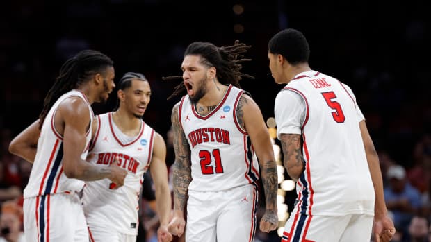 Houston Cougars vs Illinois Fighting Illini - Sweet 16 March Madness 2026