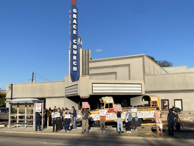 Comunidad de Houston se une para salvar Teatro Garden Oaks