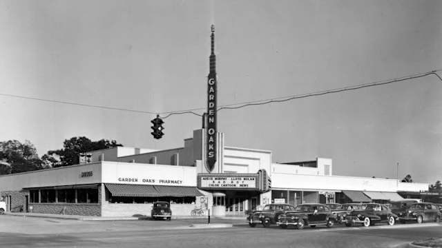 ¡Urgente! El Histórico Teatro Garden Oaks de Houston Enfrenta Demolición Inminente — ArtHouse Houston Lucha por Salvarlo