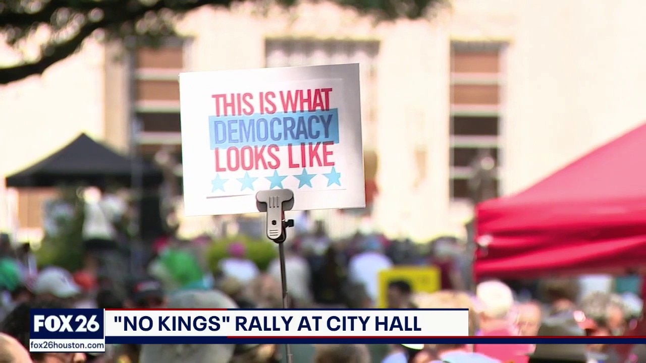 Protesta No Kings en City Hall de Houston