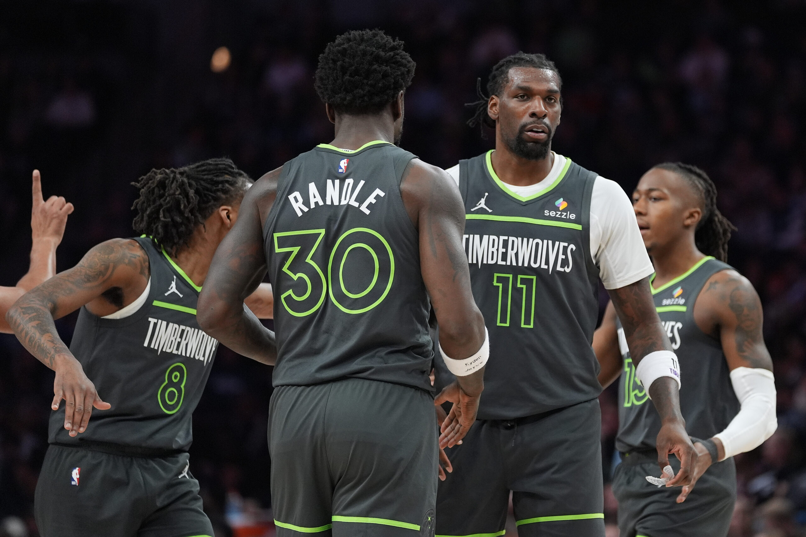 Julius Randle Timberwolves en acción