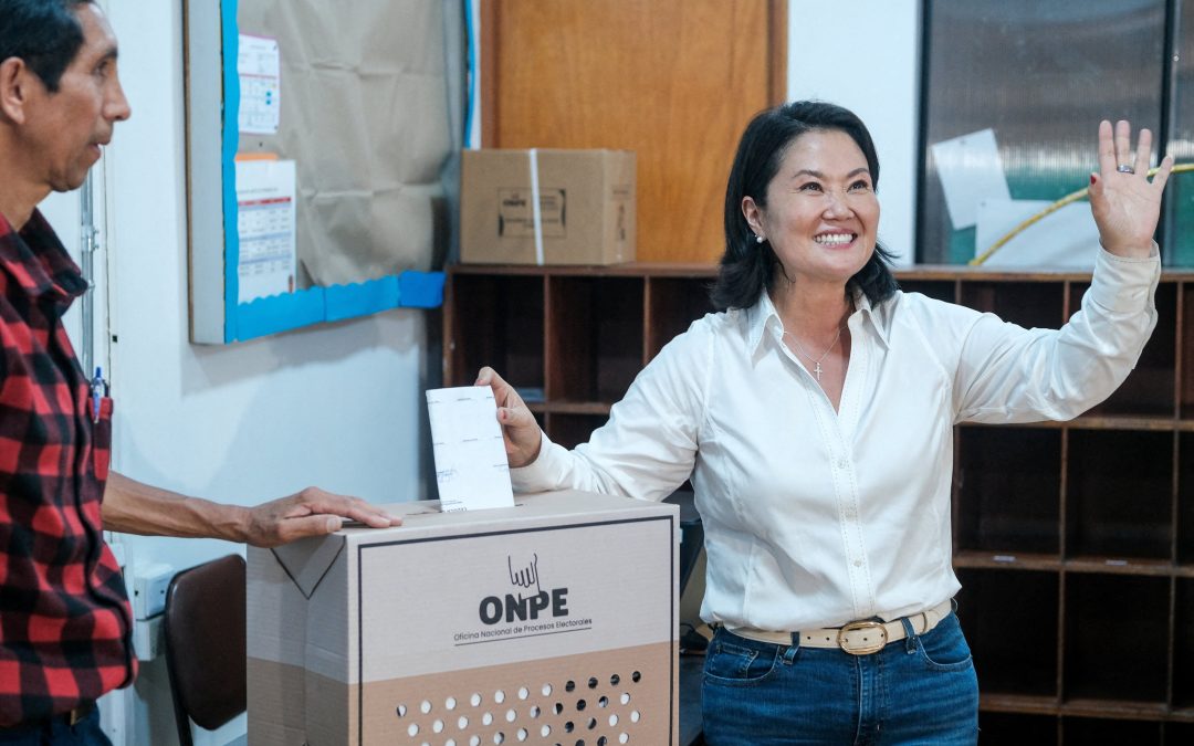 Elecciones en Perú: Keiko Fujimori y Roberto Sánchez lideran el conteo oficial rumbo a la segunda vuelta