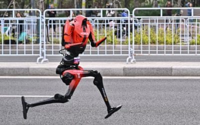 Hito tecnológico: Robot humanoide supera el récord mundial humano de media maratón en Beijing