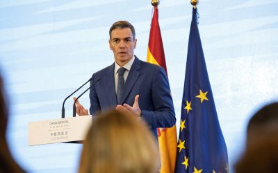 España aprueba una histórica amnistía para regularizar a 500.000 inmigrantes indocumentados