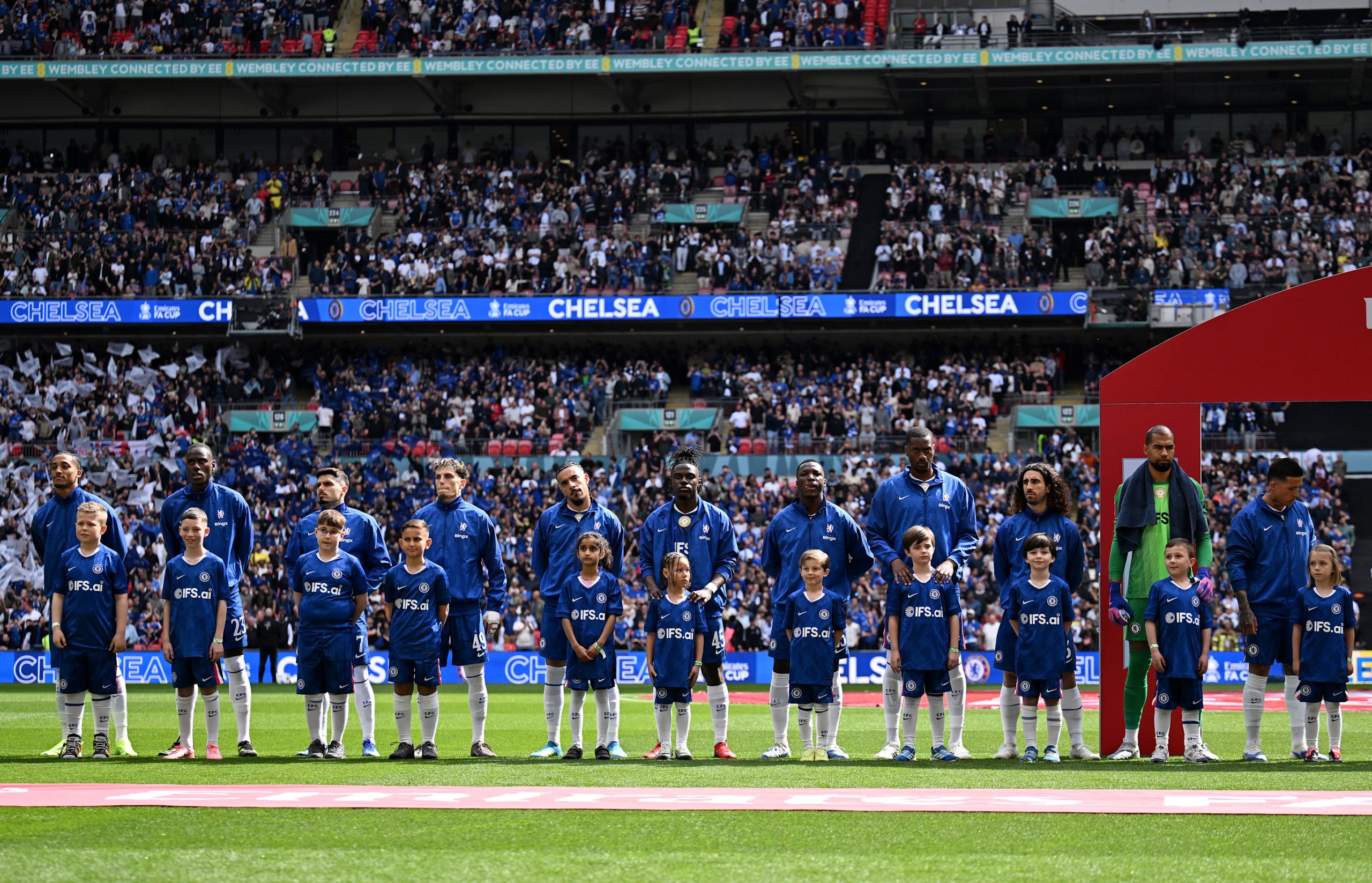 Wembley se viste de gala: Manchester City y Chelsea se enfrentan en la final de la FA Cup 2026