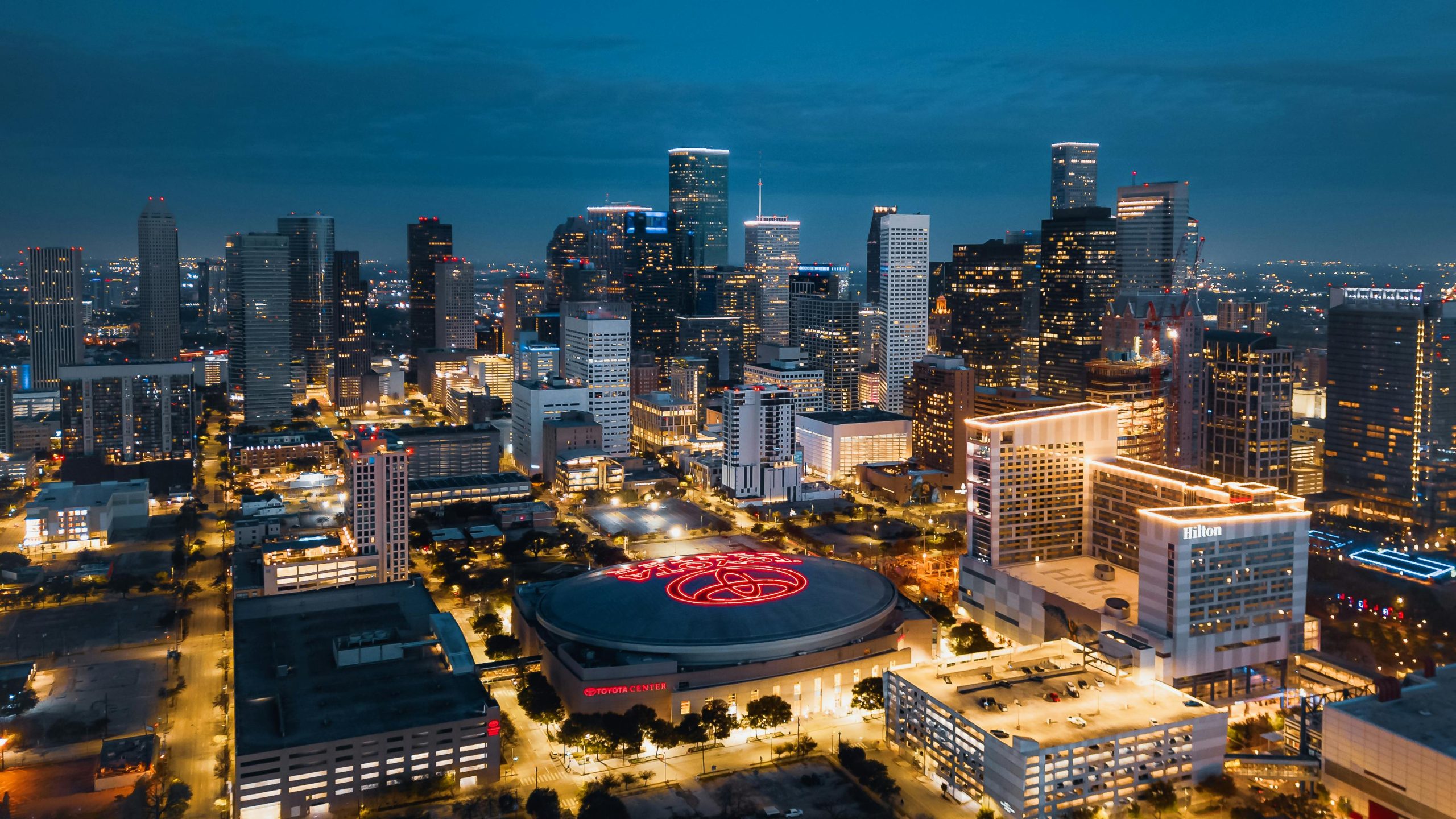 Horizonte de Houston iluminado por la noche