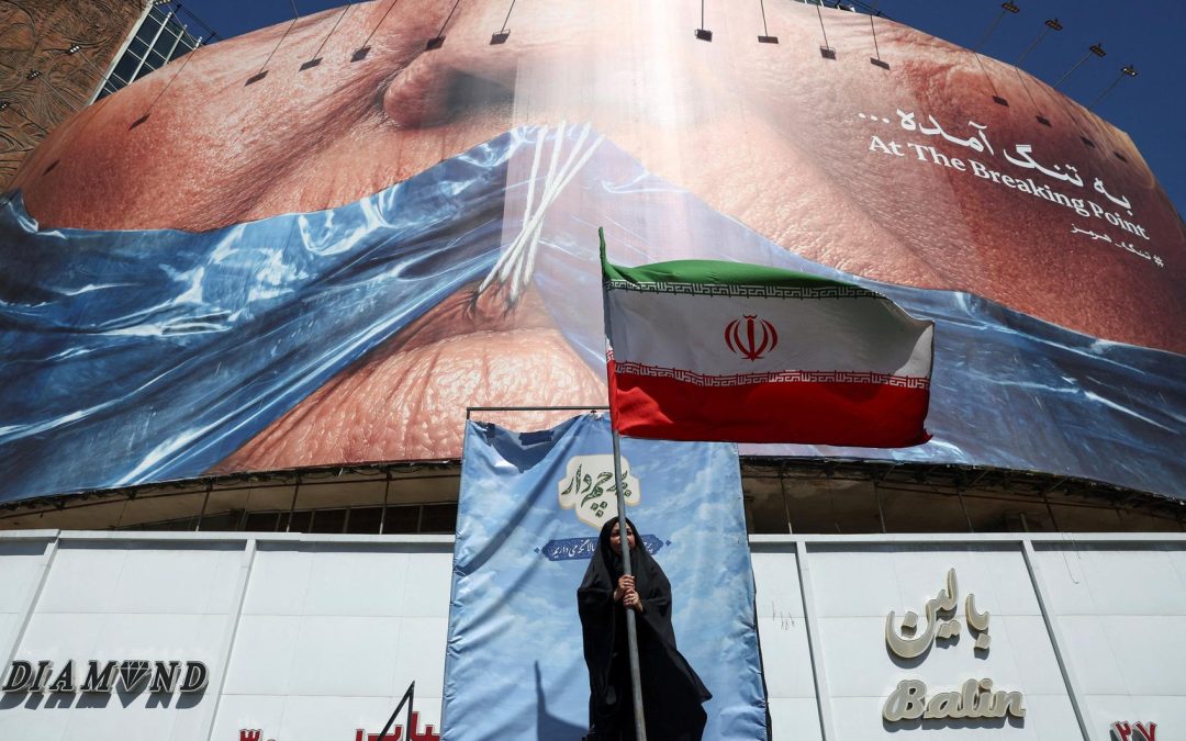 Vance dice estar ‘extremadamente esperanzado’ en un acuerdo con Irán mientras las negociaciones continúan en Doha pese a los ataques del lunes