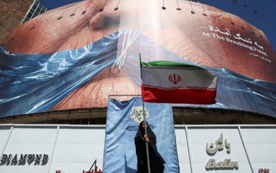 Vance dice estar ‘extremadamente esperanzado’ en un acuerdo con Irán mientras las negociaciones continúan en Doha pese a los ataques del lunes