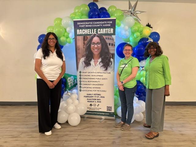 Evento de campana con banner de Rachelle Carter mostrando su plataforma