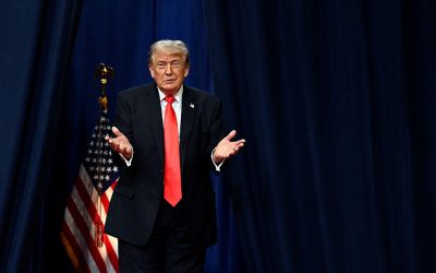 Trump suspende el ‘Proyecto Libertad’ mientras avanza posible acuerdo con Irán; la gasolina se acerca a los $5