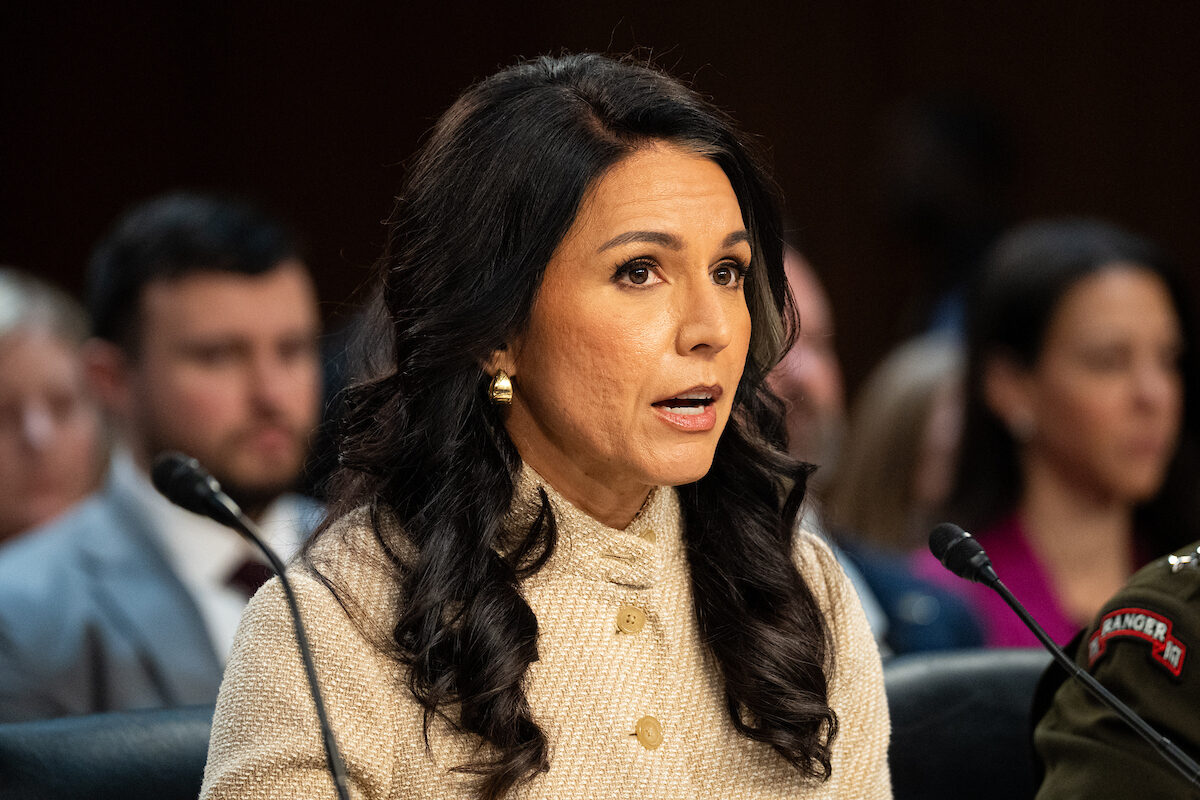 Tulsi Gabbard renuncia como Directora de Inteligencia Nacional para cuidar a su esposo diagnosticado con cáncer