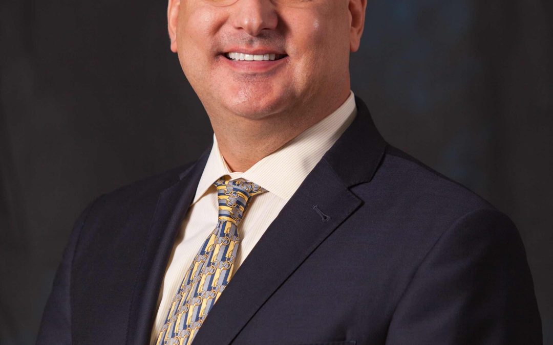 Gilbert Andrew Garcia, Managing Partner de Garcia Hamilton & Associates y conductor de A Tip From Gilbert